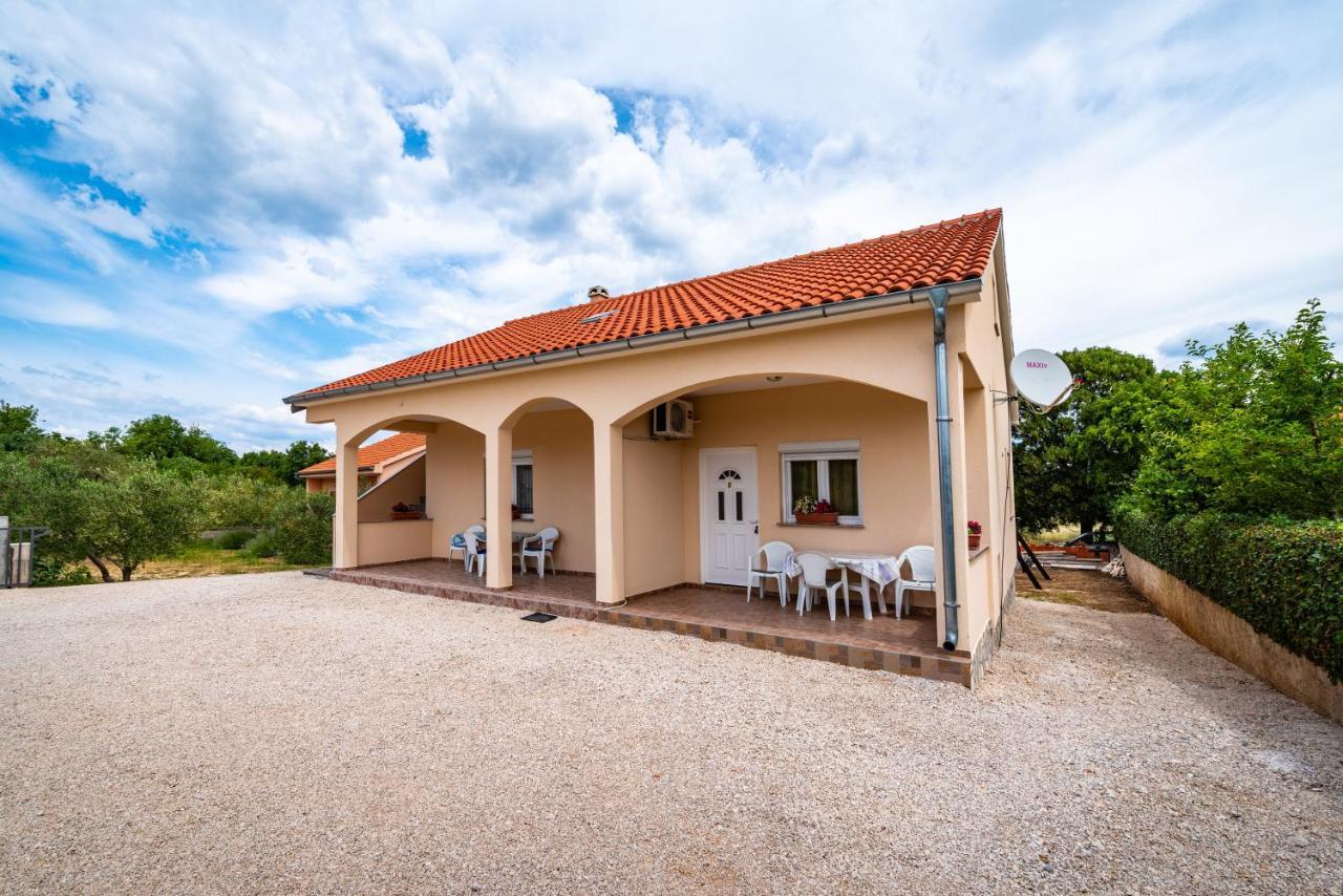 Pridraga Apartment Culina מראה חיצוני תמונה