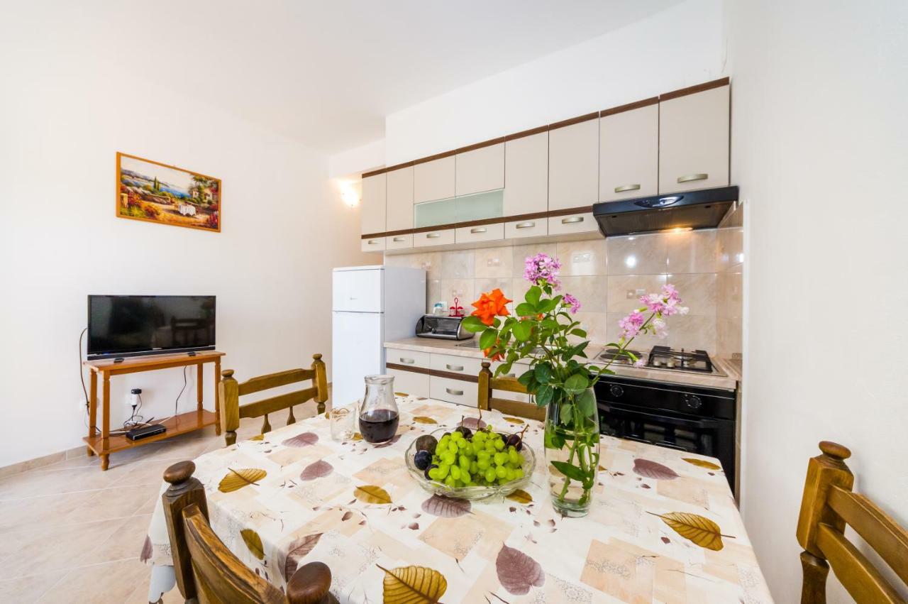 Pridraga Apartment Culina מראה חיצוני תמונה